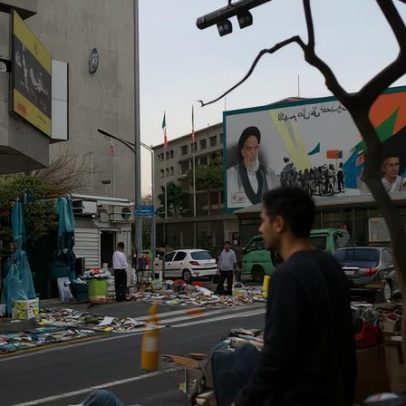 Estudantes iranianos protestam pelo segundo dia em algumas universidades