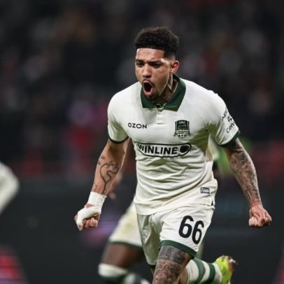 Ex-Flu e Corinthians, Douglas brilha na Rússia com gols e mira título