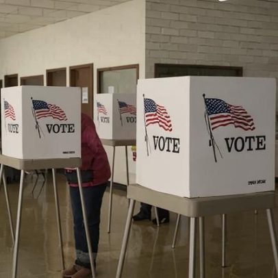 Trump ameaça exigir foto para identificação de eleitores