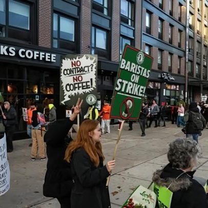Trabalhadores em greve da Starbucks pedem que clientes apaguem o app