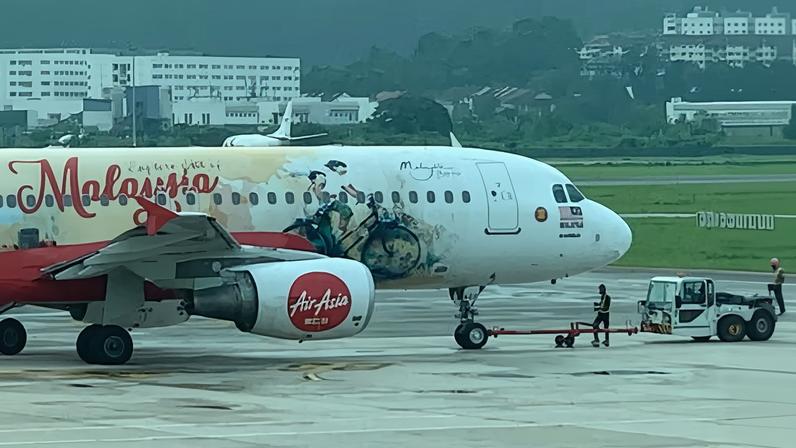 The art on an AirAsia plane that Ernest Zacharevic alleges was used without his permission.