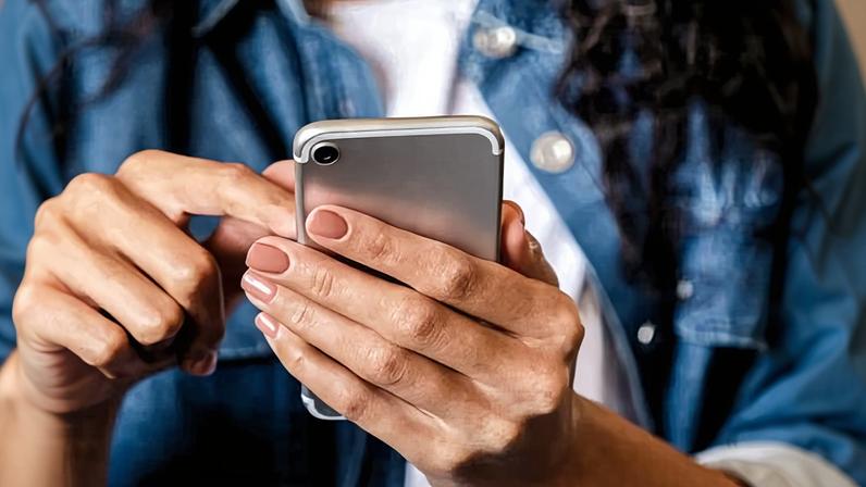 An Australian influencer was promoting illegal offshore crypto-gambling to her more than 800,000 followers.