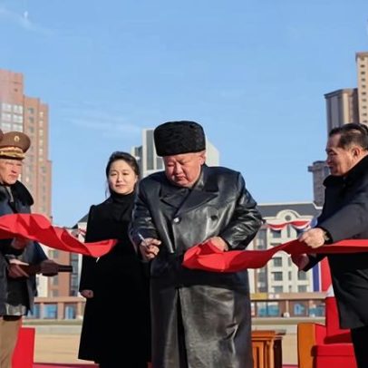 Kim Jong-un inaugura casas para famílias de norte-coreanos mortos na Ucrânia
