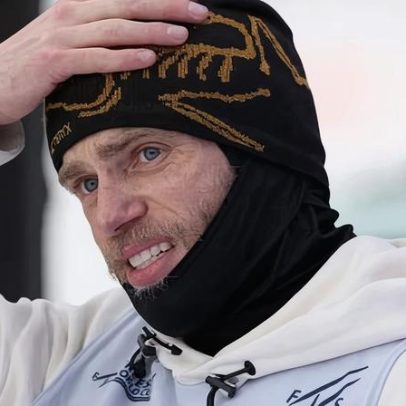 Esquiador do Team GB escreve mensagem na neve contra ICE