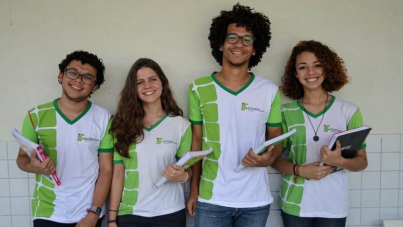 Alunos de escola técnica