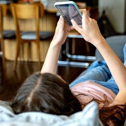 6 Maneiras de Ajudar Adolescentes a Lidar com Redes Sociais e Pares