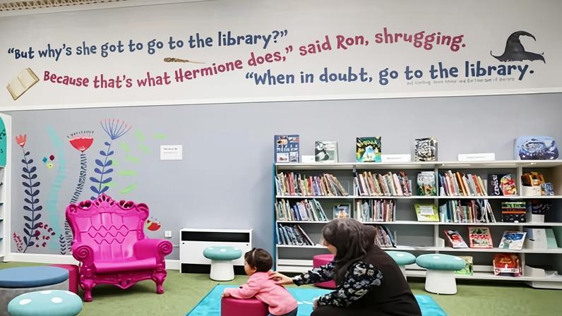 The Libraries of Sanctuary scheme helps people with integration by offering language classes, children’s activities and accessing public services.