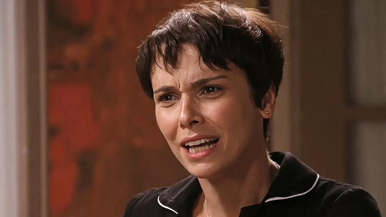 Pouca gente sabe, mas Débora Falabella pensou em largar tudo pouco antes de viver Nina em ‘Avenida Brasil’: ‘Questionei minha carreira’