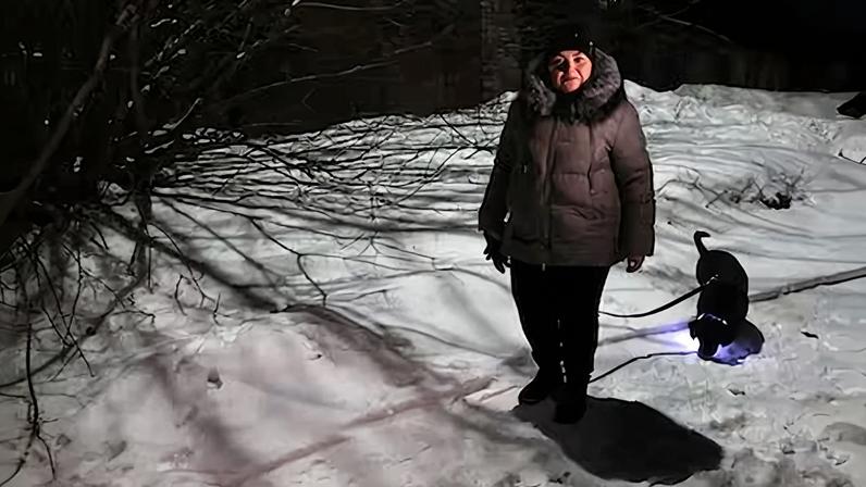 Victoria Mayor, de 51 años, el 20 de febrero en el lugar de Bucha donde fue asesinado su marido, Oleg, en marzo de 2022 durante la ocupación rusa.