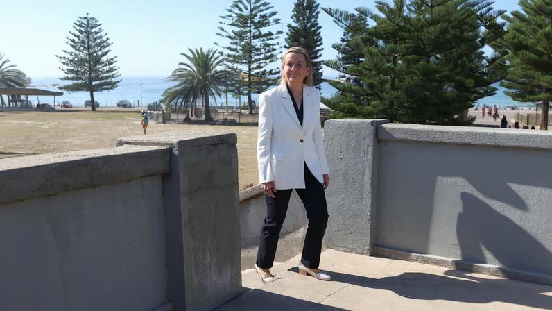 Leader of the Opposition Sussan Ley visits the bridge as the crime scene was reopened following the mass shooting at Bondi Beach on Sunday, in Sydney, Australia, December 19, 2025.