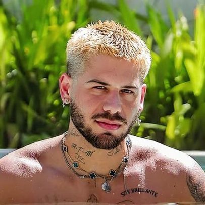 Zé Felipe posta foto de cueca; João Guilherme comenta sobre OnlyFans