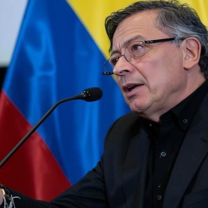 Presidente colombiano e Trump mantêm encontro cordial na Casa Branca