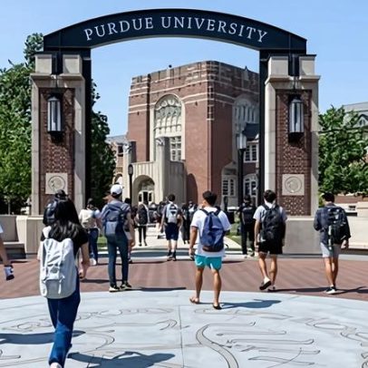 Universidade dos EUA bloqueia totalmente estudantes chineses em meio à repressão de Trump