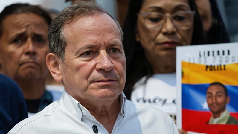 Juan Pablo Guanipa was kidnapped by armed men shortly after being freed from prison in Venezuela, María Corina Machado said.