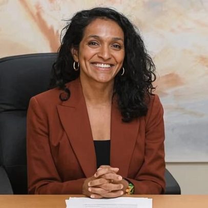 Nithya Raman entra na disputa pela prefeitura de Los Angeles