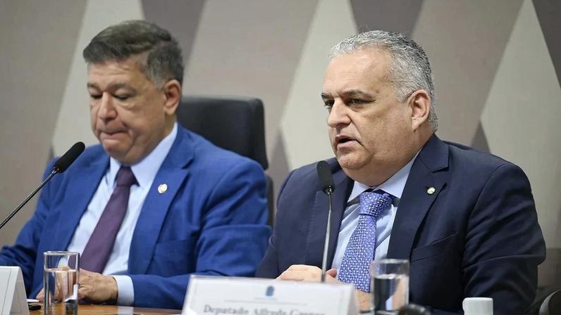 A CPMI do INSS é comandada pelo senador Carlos Viana (esq.) e relatada pelo deputado Alfredo Gaspar (dir.).