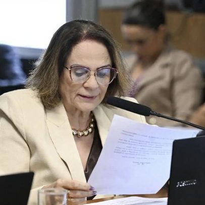 Damares acionou PGR contra escola de samba que homenagearia Lula