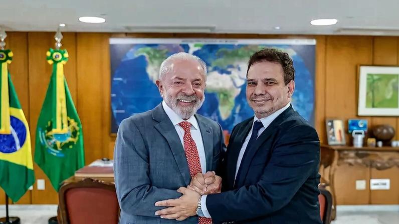 O ministro da Justiça Wellington César Lima e Silva, na posse com Lula. Ele se manifestou por um plebiscito que reduza a maioridade penal. (Foto: Ricardo Stuckert / Presidência da República)