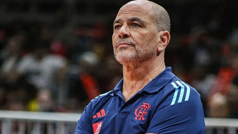 Flamengo perde para o Obras e soma quarta derrota consecutiva