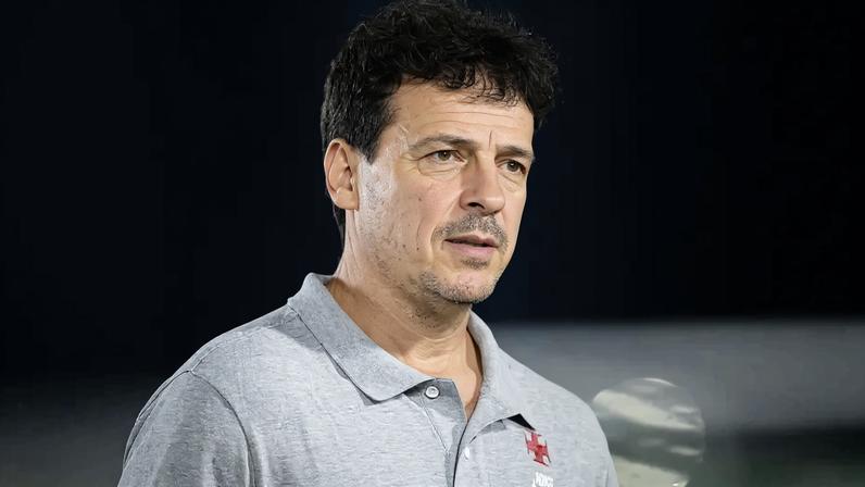 Fernando Diniz antes da partida contra o Boavista (Foto: Matheus Lima/Vasco)