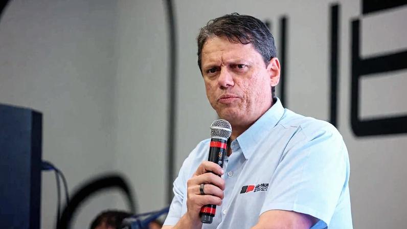 Campanha de delegados denuncia promessas não cumpridas de Tarcísio