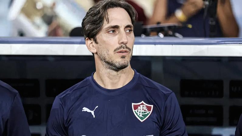 Zubeldía no comando do Fluminense (Foto: Lucas Merçon/ Fluminense FC)