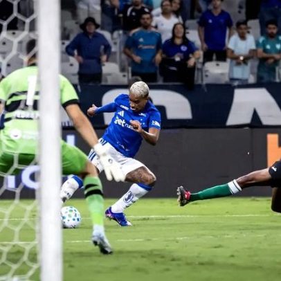 Cruzeiro avança com ideias de Tite, mas mantém descontrole em adversidades