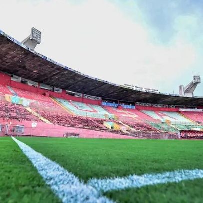 Torcida dividida marca Portuguesa x Corinthians no Canindé
