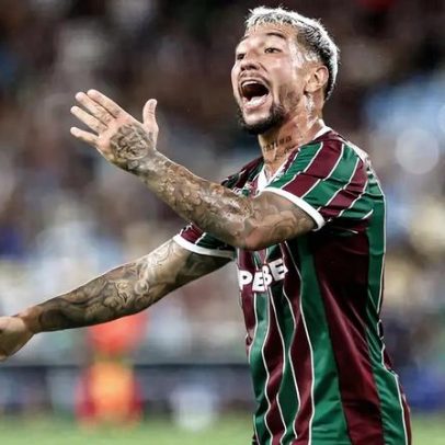 Acosta explica reação à substituição e elogia golaço contra o Botafogo