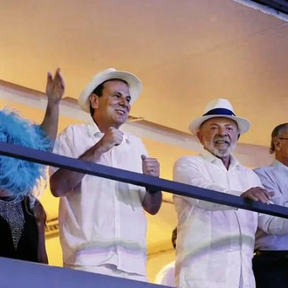 Oposição critica desfile em homenagem a Lula na Sapucaí