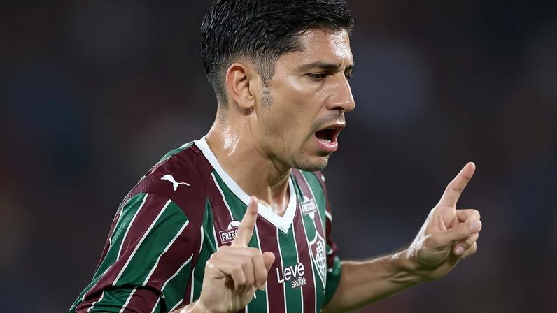 Savarino comemora gol pelo Fluminense (Foto: Marcelo Gonçalves/ Fluminense FC)