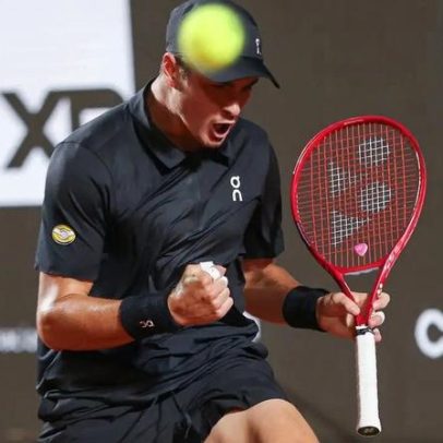 João Fonseca vence Monteiro no Rio Open e desencanta no ano