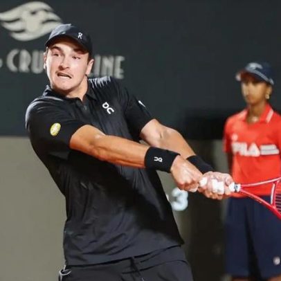 João Fonseca faz jogada espetacular e vence o ponto do dia