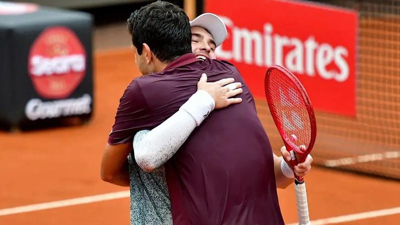 João Fonseca e Marcelo Melo comemoram a vitória na semifinal do Rio Open (Foto: João Pires/Fotojump)