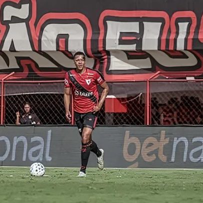 Árbitro não expulsa jogador em partida da Copa do Brasil