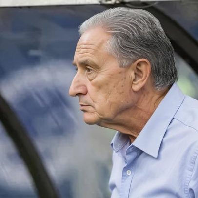 Organizada do Cruzeiro se reúne com Tite, jogadores e diretoria