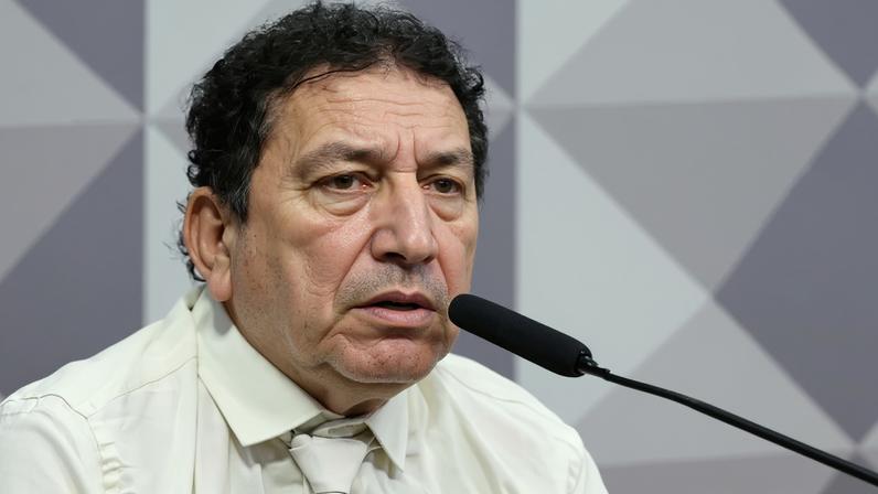 Senador Magno Malta apresentou novo pedido para visitar Bolsonaro, no último dia 25. (Foto: Geraldo Magela/Agência Senado)