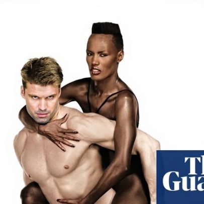 Retratos de Kate Moss, Grace Jones e chimpanzé que bebe chá, em imagens