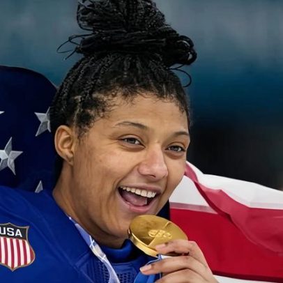 Cidade de Cleveland Heights celebra ouro olímpico histórico de Laila Edwards