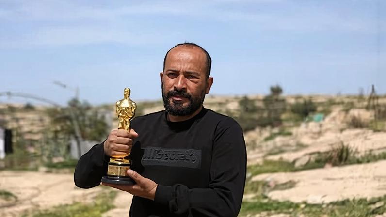 Hamdan Ballal durante una entrevista tras ser liberado de su detención por parte de Israel en la aldea de Susya, en Hebrón, el 26 de marzo de 2025.