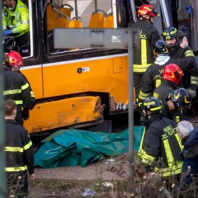 Pelo menos um morto e 39 feridos após descarrilamento de bonde em Milão
