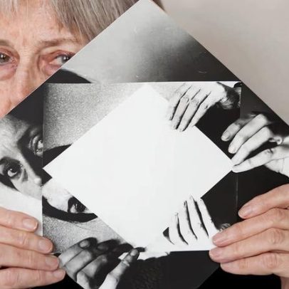 Dóra Maurer, figura central da arte húngara, morre aos 88 anos