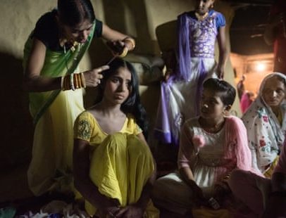 Arti aos 14, dia anterior ao casamento; suicídio anos depois