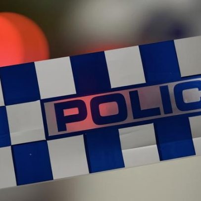 Polícia de NSW mata homem após invasão com faca e motosserra e esfaquear mulher