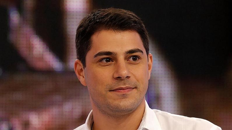 Record dispensa Evaristo Costa de apresentar Casa do Patrão e revela motivos