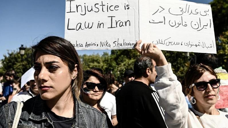 Pastor exilado do Irã relata crescimento da fé cristã em meio ao aumento da repressão