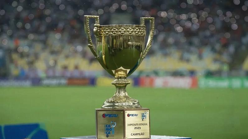 Troféu do Campeonato Carioca (Foto: Armando Paiva / LANCE!)