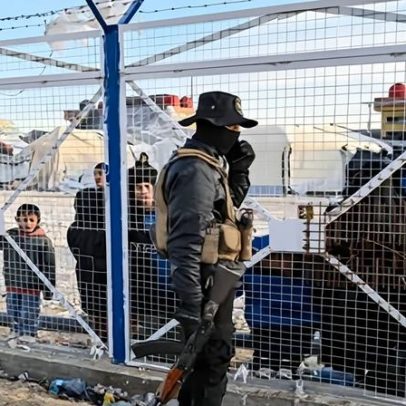 ONGs alertam fuga de famílias de campo que abriga suspeitos de ISIS
