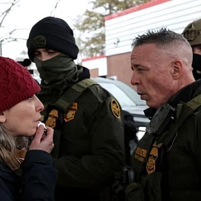 Apito vira ferramenta-chave em protestos contra a repressão do ICE sob Trump