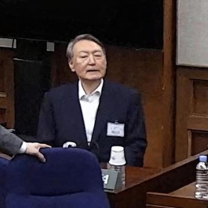 Ex-presidente sul-coreano Yoon pede desculpas após condenação por lei marcial